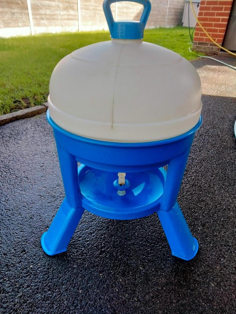 Drinkbak voor pluimvee, Dieren en Toebehoren, Ophalen, Gebruikt, Drinken en Voederen