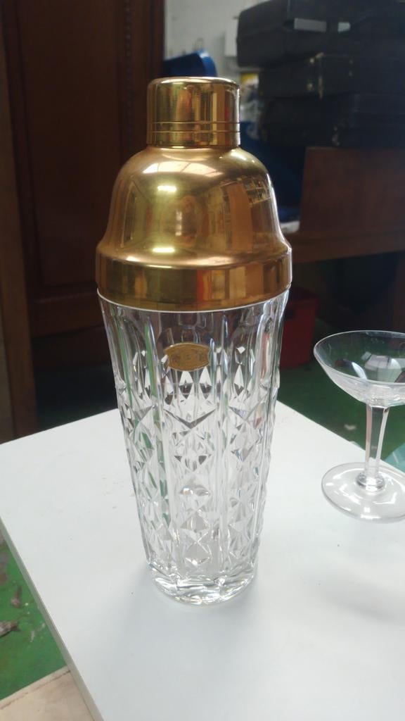 Grote crystal shaker, Ophalen
