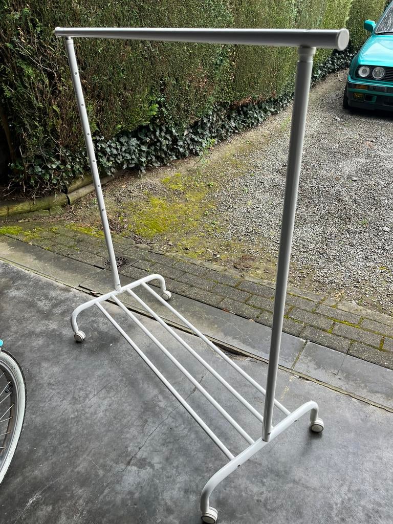 Portant, Enlèvement, Comme neuf