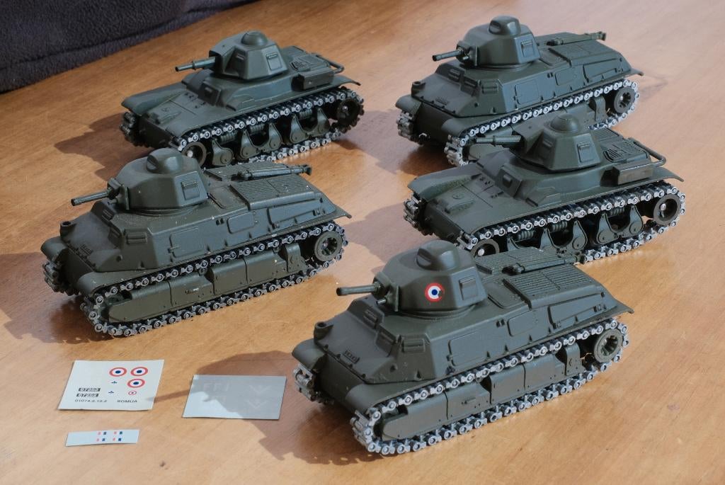 Solido tank - R35 et Somua - lot 7, Collections, Jouets miniatures, Enlèvement ou Envoi, Comme neuf
