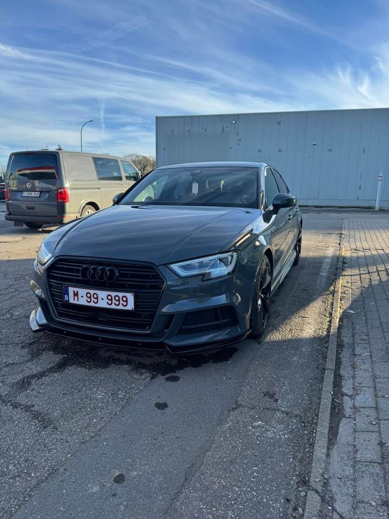 Audi A3 Limousine S line, Phares entièrement LED, Cuir et Alcantara, Achat, Carnet d'entretien
