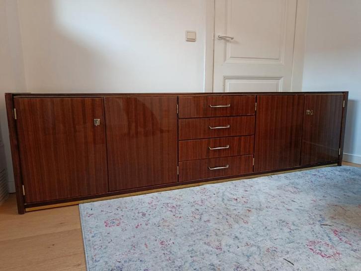 Grand meuble avec bel espace de rangement, Bricolage & Construction, Métaux, Enlèvement