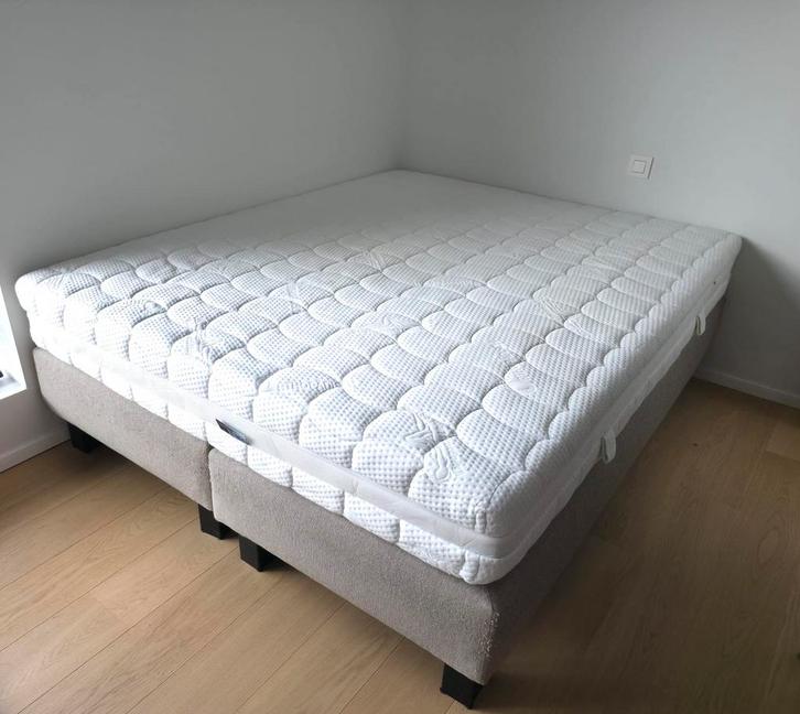 Boxspring 160x200 & Orthopedische matras (nieuwprijs €1700), Huis en Inrichting, Slaapkamer | Boxsprings, Zo goed als nieuw, 160 cm