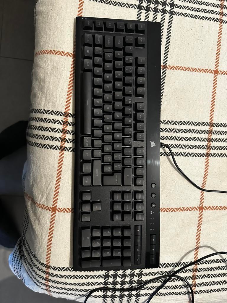 Corsair keyboard met hyperx headset, Computers en Software, Ophalen of Verzenden, Zo goed als nieuw