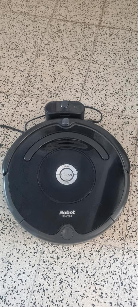 Aspirateur robot Roomba 671 + pièces supplémentaires, Electroménager, Aspirateurs, Utilisé, Aspirateur robot, Enlèvement