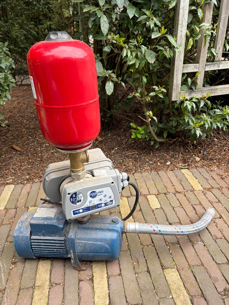 Pedrollo plurijet waterpomp + drukvat + controller, Jardin & Terrasse, Pompes à eau, Utilisé, Enlèvement