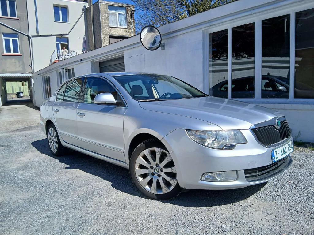 Skoda Superb Superb 1.8 Turbo * CONSOMMATION HUILE* MARCHAND, Auto's, 4 deurs, Gebruikt, 4 cilinders, Leder