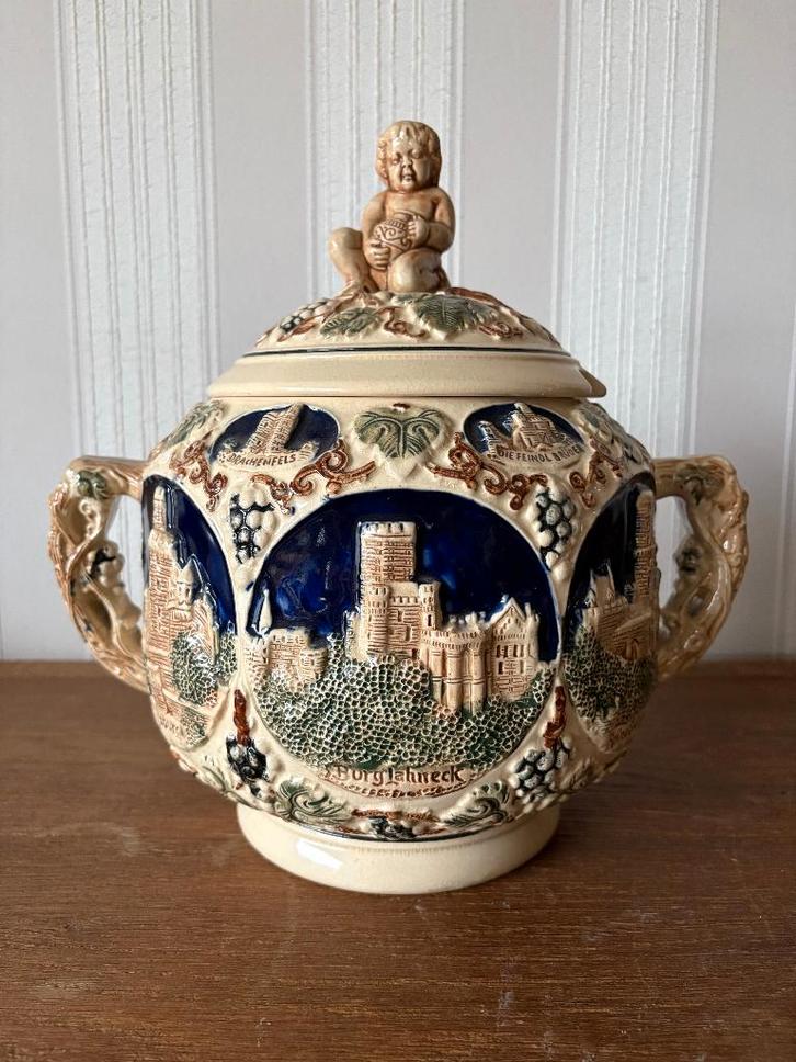 Pot à vin allemand décoratif — céramique vintage, Antiquités & Art, Antiquités | Céramique & Poterie, Enlèvement ou Envoi