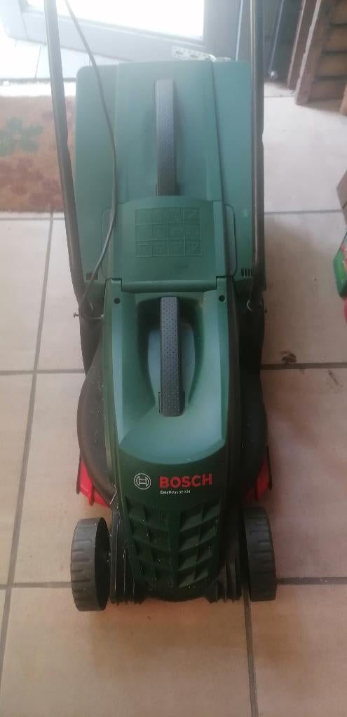 Electrische grasmaaier, Jardin & Terrasse, Tondeuses à gazon, Démarrage électrique, Tondeuse rotative, 30 à 39 cm, Enlèvement