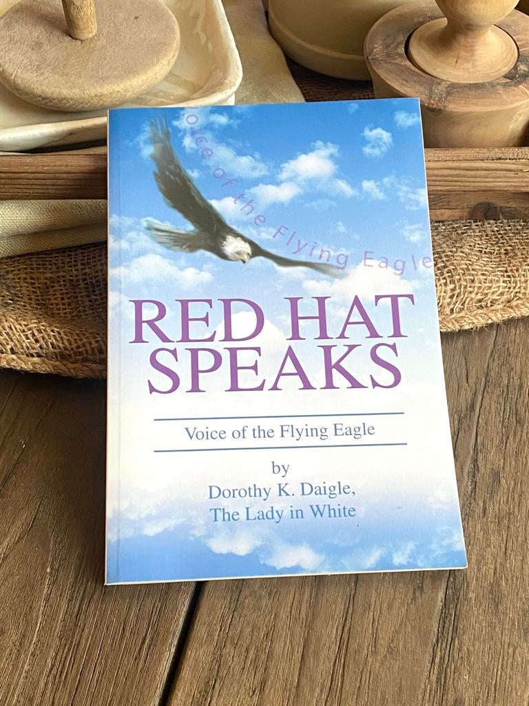 Red Hat Speaks • Voice of the flying eagle, Livres, Ésotérisme & Spiritualité, Enlèvement ou Envoi, Comme neuf