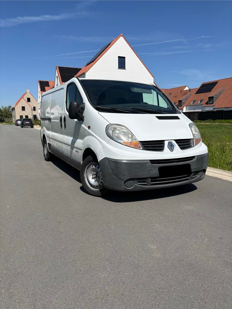 Renault Trafic 2006 L2  werk bus gekeurd voor verkoop✅, Auto's, Voorwielaandrijving, Stof, 4 cilinders, Renault