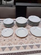 compleet eetservies, Huis en Inrichting, Keuken | Servies, Ophalen, Zo goed als nieuw, Bord(en)