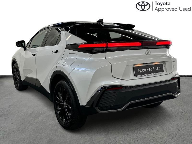 Toyota C-HR GR Sport 2.0 HEV, Auto's, Toyota, Automaat, Wit, 5 deurs, Hybride Elektrisch/Benzine