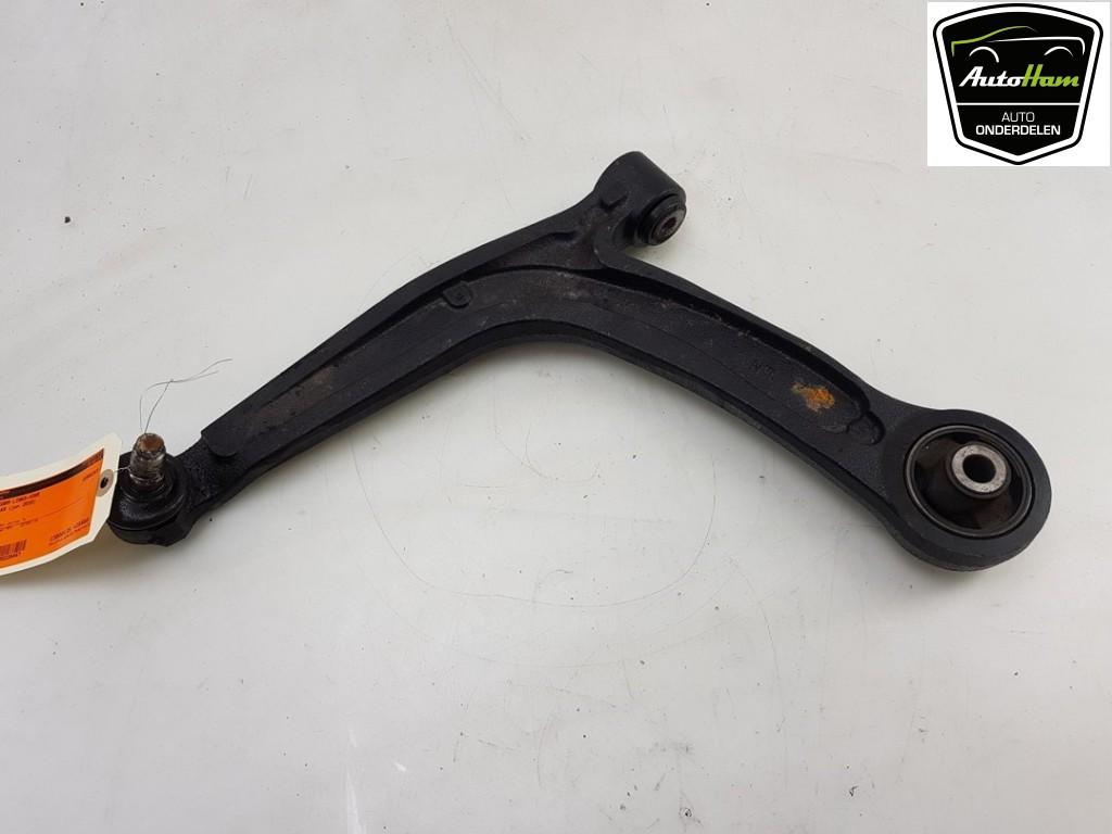 BRAS DE SUSPENSION AVANT GAUCHE (TRIANGLE) Ford Ka II, Utilisé, Ford