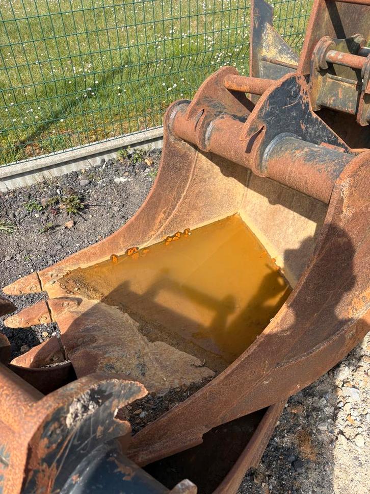 Liebherr A910 comptact, Articles professionnels, Machines & Construction | Grues & Excavatrices, Enlèvement