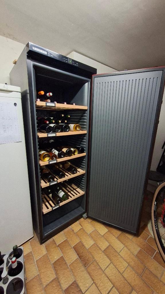 armoire à vins, Collections, Vins, Comme neuf, Vin rouge, Autres régions, Enlèvement