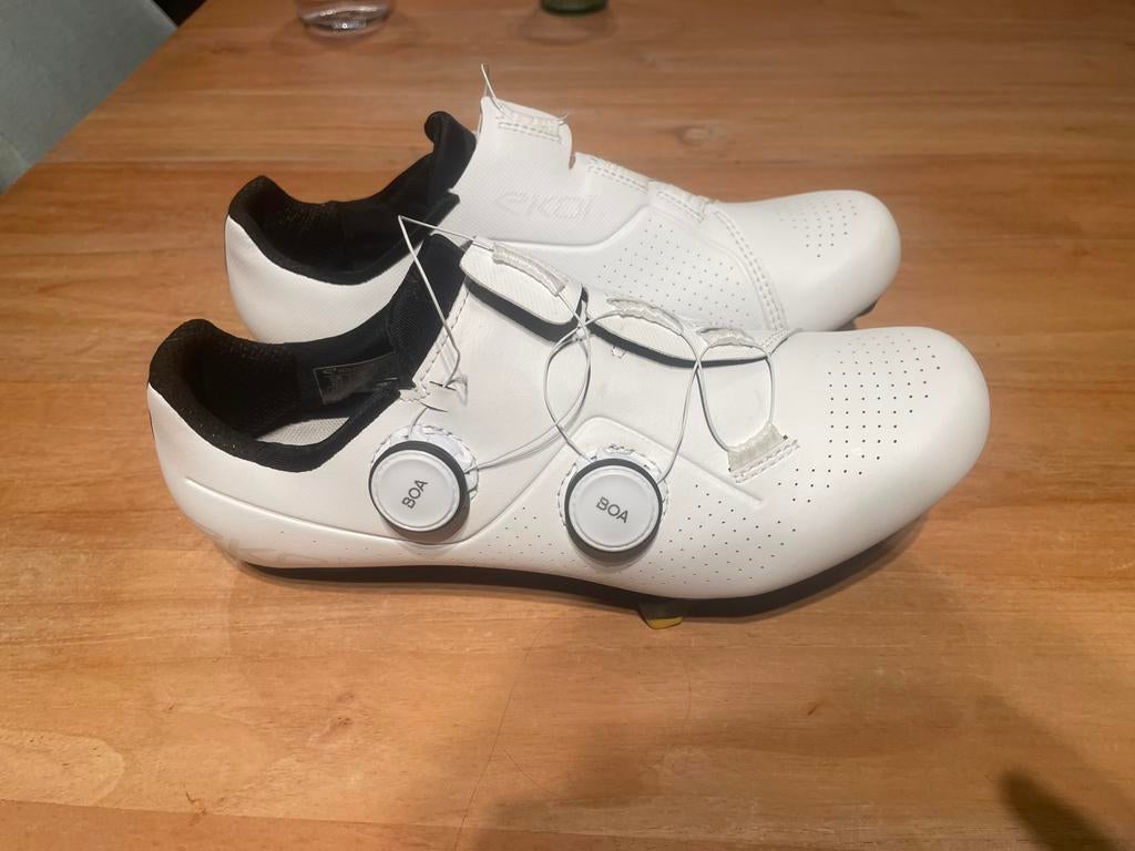 Ekoi maat 42,5, Sport en Fitness, Ophalen, Zo goed als nieuw, Schoenen