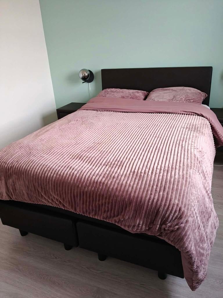 Boxspring bed 140x200 met nachtkastjes, Huis en Inrichting, Ophalen, Gebruikt, Zwart, 140 cm