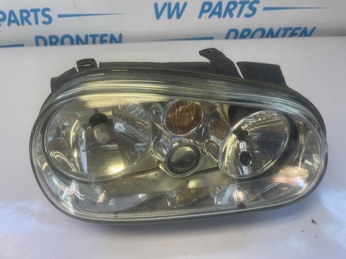 Phare droit d'un Volkswagen Golf, Autos : Pièces & Accessoires, Volkswagen, -, 3 mois de garantie, Utilisé