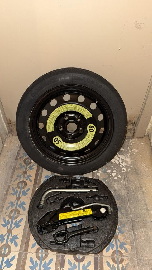 Kit Roue de Secours Galette 16" Kumho + Accessoires, Auto-onderdelen, Ophanging en Onderstel, Ophalen