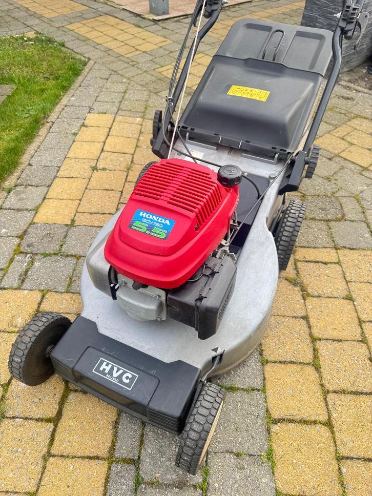 Honda benzine grasmaaier (HVC), Tuin en Terras, Grasmaaiers, Gebruikt, Benzine-grasmaaier, 50 cm of meer, Opvangbak, Ophalen