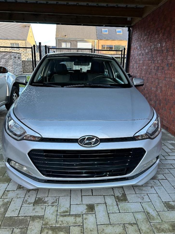 Hyundai I20, Auto's, Hyundai, Particulier, i20, ABS, Achteruitrijcamera, Airbags, Airconditioning, Bluetooth, Boordcomputer, Centrale vergrendeling