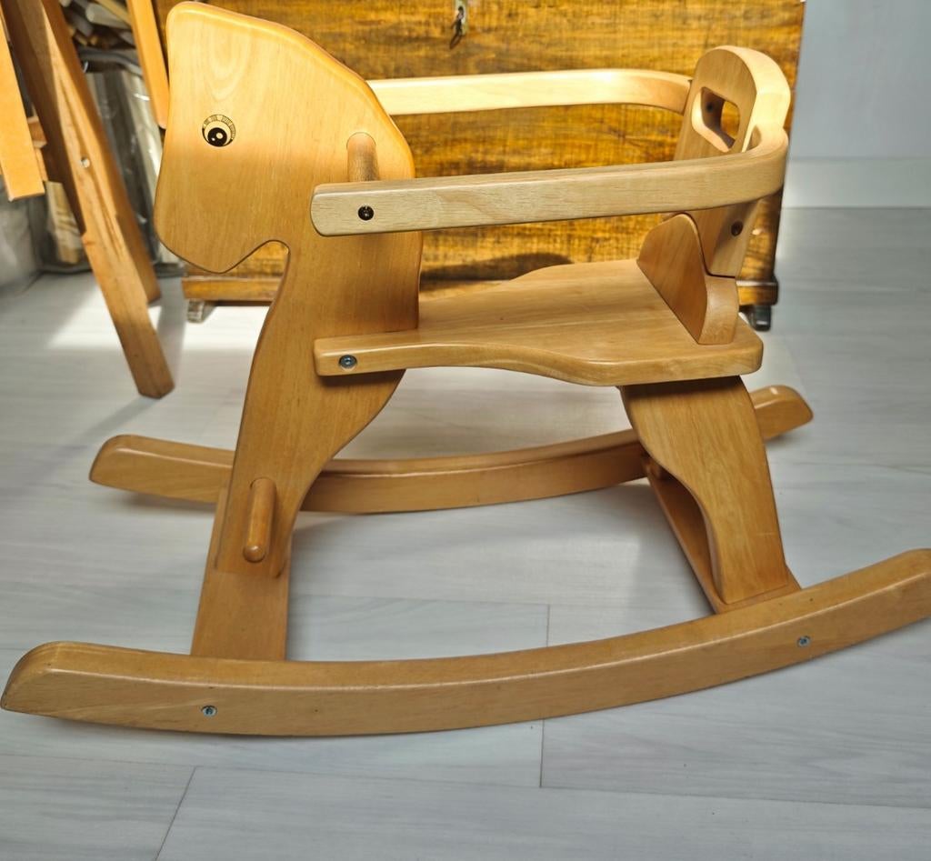 Houten schommelpaard, Enlèvement