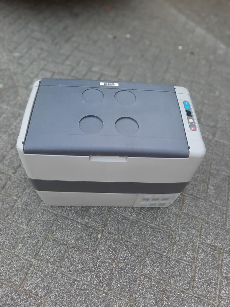 Waeco CF-50 compressor auto camper boot koelbox 12v 24v 220v, Ophalen of Verzenden