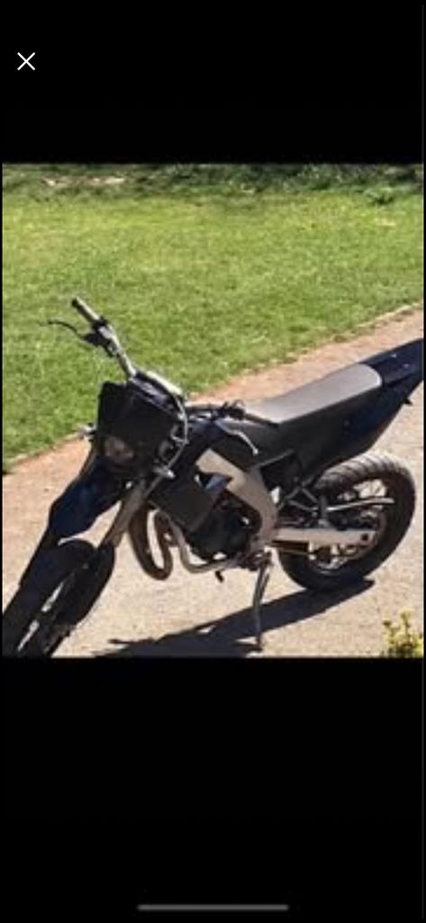 Moto derbi cadre alu 50cc, Fietsen en Brommers, Brommers | Derbi, Ophalen of Verzenden, Zo goed als nieuw