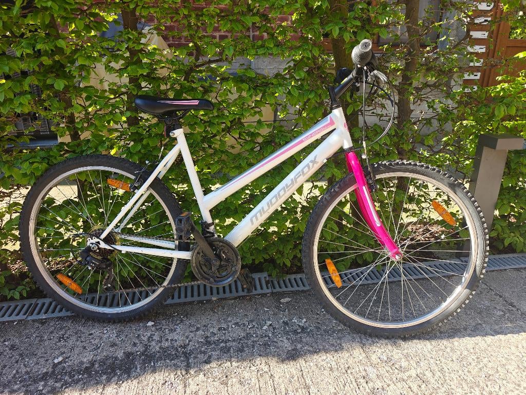 Muddyfox synergy wit roze meisjesfiets, Ophalen, Gebruikt, 26 inch of meer, Versnellingen