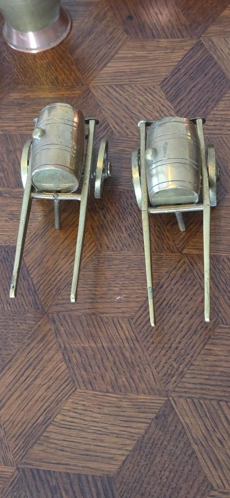 Kar met koperen vat, Ophalen