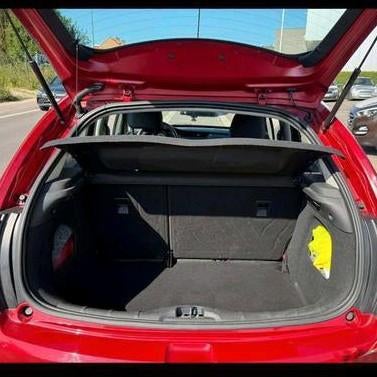 P À VENDRE – Citroën C3 1.2L 2015 

 Prix : 3 000 € (à, Rouge, Achat, Boîte manuelle, 5 portes