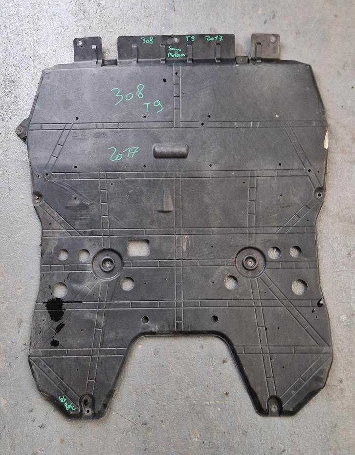 Cache sous moteur PEUGEOT 308 T9 2017, Auto-onderdelen, Carrosserie, Peugeot, Voor, Ophalen