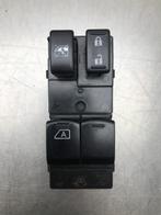 RAAMSCHAKELAAR Nissan Micra (K13) (01-2010/03-2017), Gebruikt, Nissan