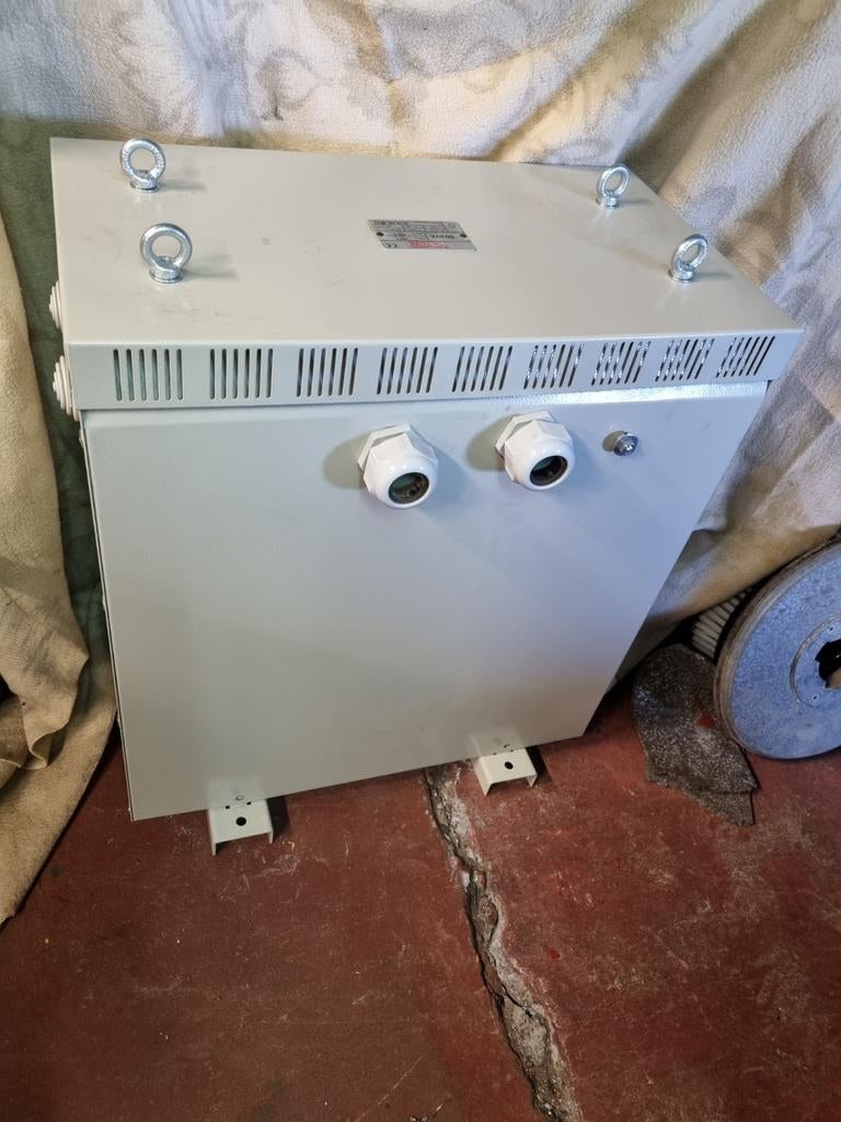 Transfomator 50 kva 3x 220v naar 3x380v +N ook omkeerbaar, Enlèvement