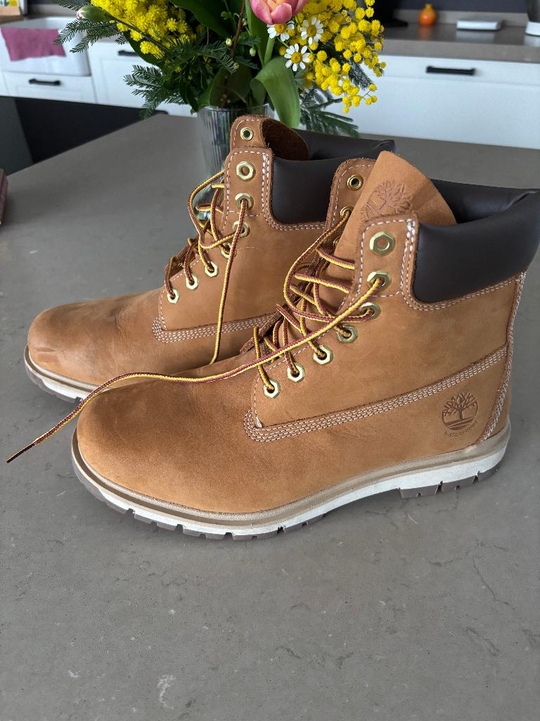 Nieuwe Timberlands, Neuf, Bottes, Enlèvement ou Envoi, Autres couleurs