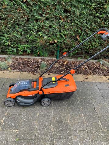 Grasmachine en bosmaaier power plus op batterij, Tuin en Terras, Grasmaaiers, Ophalen, Zo goed als nieuw