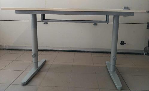 Bureau 120 x 80 in hoogte verstelbaar - ideaal vr studenten, Huis en Inrichting, Bureaus, Zo goed als nieuw, Bureau, In hoogte verstelbaar