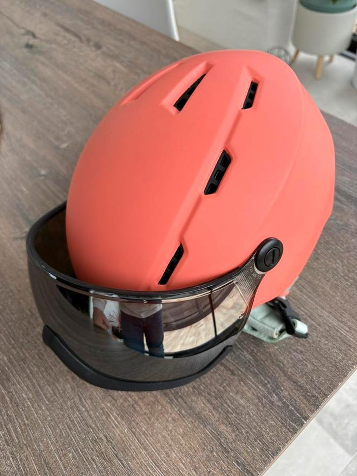 Casque ski avec visiere intégrée, Sports & Fitness, Ski & Ski de fond, Comme neuf, Autres types, Autres marques, Enlèvement ou Envoi