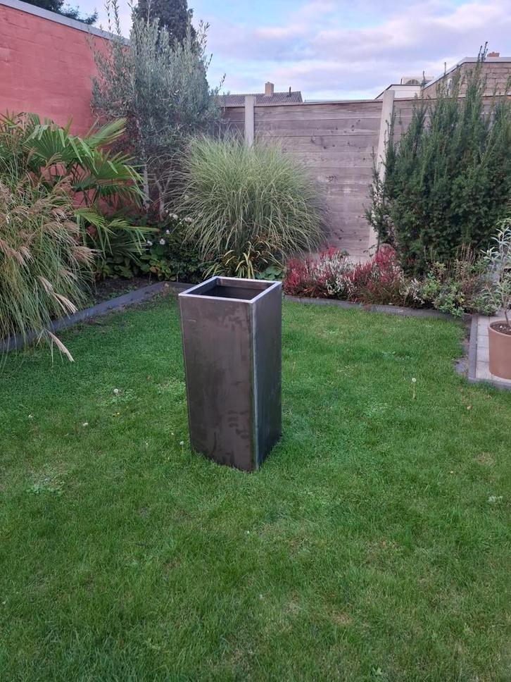Mooie cortenstaal zuil / bloembak, Tuin en Terras, Bloembakken en Plantenbakken, Zo goed als nieuw, Ophalen of Verzenden