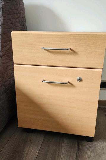 Mooi kastje beschikbaar voor biedingen