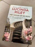 Het meisje op de rots - Lucinda Riley, Boeken, Historische romans, Ophalen of Verzenden, Zo goed als nieuw