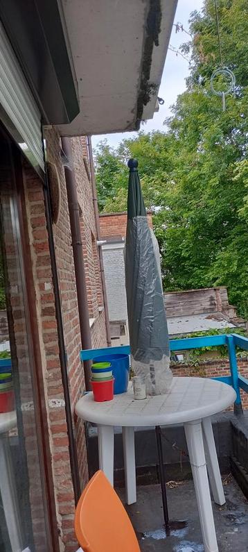 Tuintafel kunststof  beschikbaar voor biedingen