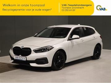 BMW 118   i OPF CARPLAY FULL LED beschikbaar voor biedingen
