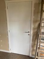 2 witte binnendeuren (schilderdeuren), Doe-het-zelf en Bouw, Deuren en Vliegenramen, Ophalen, Zo goed als nieuw