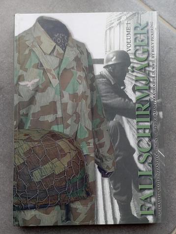 Livre Fallschirmjäger Vol 1 / WW2 beschikbaar voor biedingen