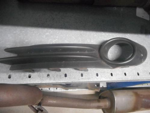 MISTLAMPKAPJE RECHTS Ford Focus 3 (r.vcm5119952a), Auto-onderdelen, Carrosserie, Ford, Rechts, Gebruikt