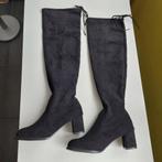 NOUVELLES bottes à talons hauts taille 40, Neuf, Enlèvement ou Envoi, Bottes hautes, Noir