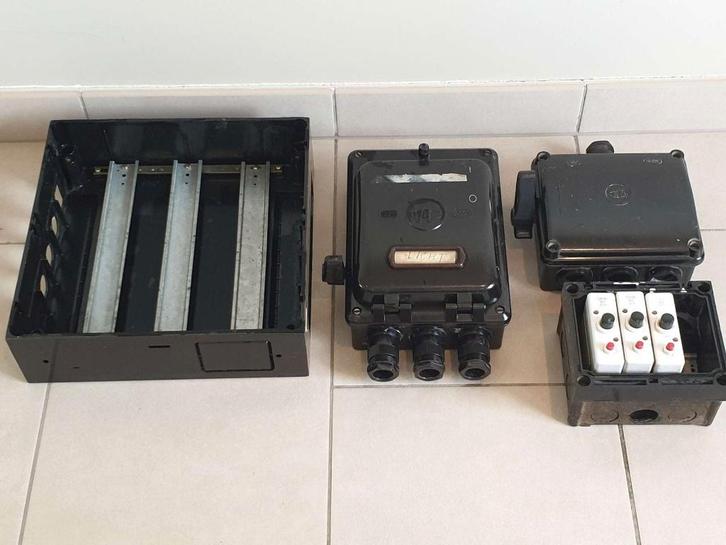 4x vintage 1950s VCF bakeliet onderdelen schakelaar zekering, Bricolage & Construction, Électricité & Câbles, Interrupteur, Interrupteur