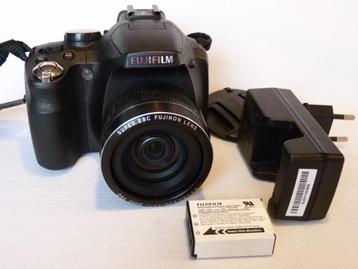 Fuji FinePix SL240, accu, oplader, SD-kaart beschikbaar voor biedingen